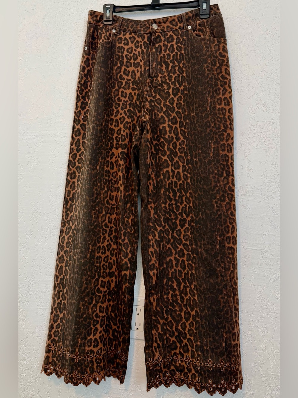 entro Leopard-Print Wide Leg Jeans in Brown and Black